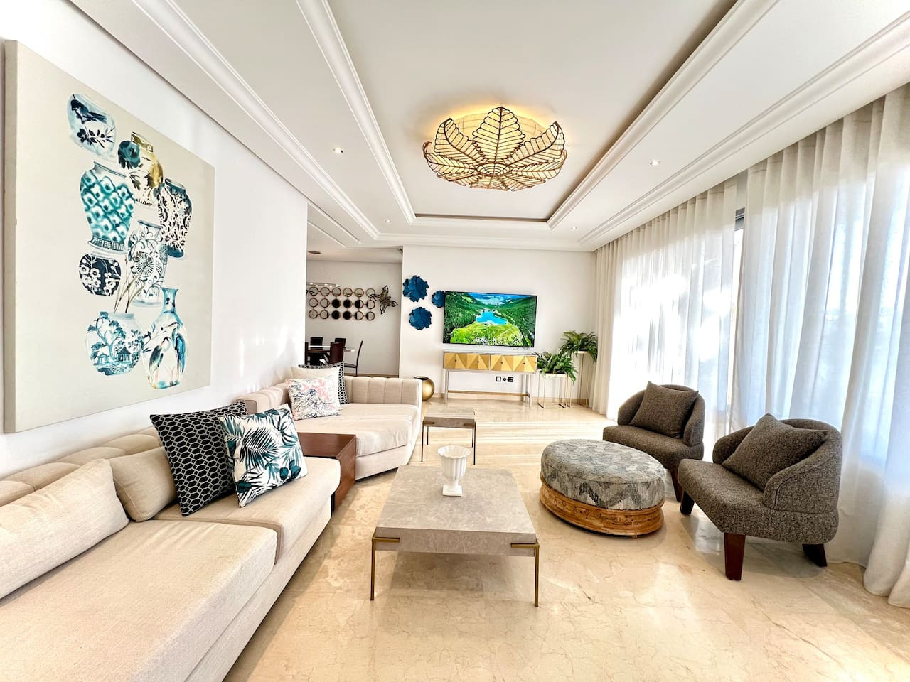 RITZ · Ritz Carlton Luxurious Stay