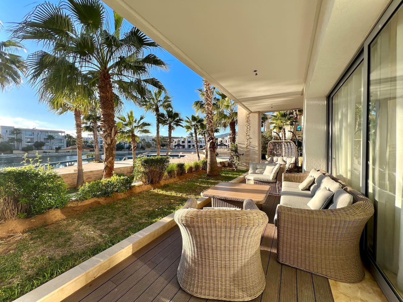RITZ · Ritz Carlton Luxurious Stay