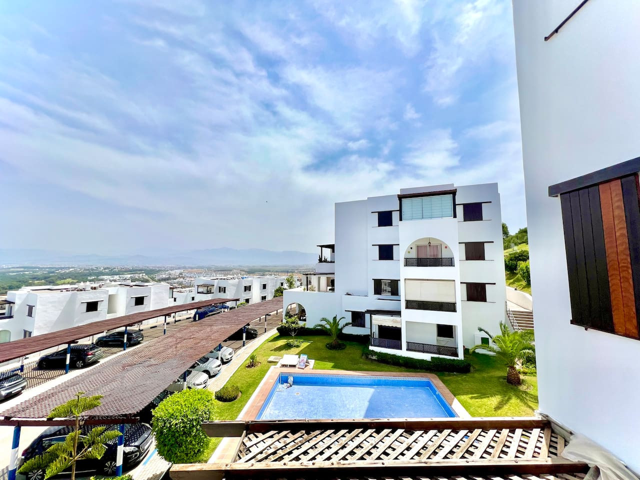 T3B10 · Coastal Elegance - Bella Vista