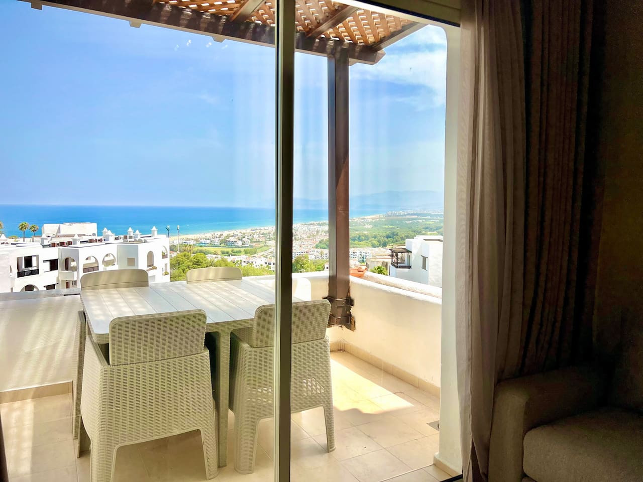 T3B10 · Coastal Elegance - Bella Vista