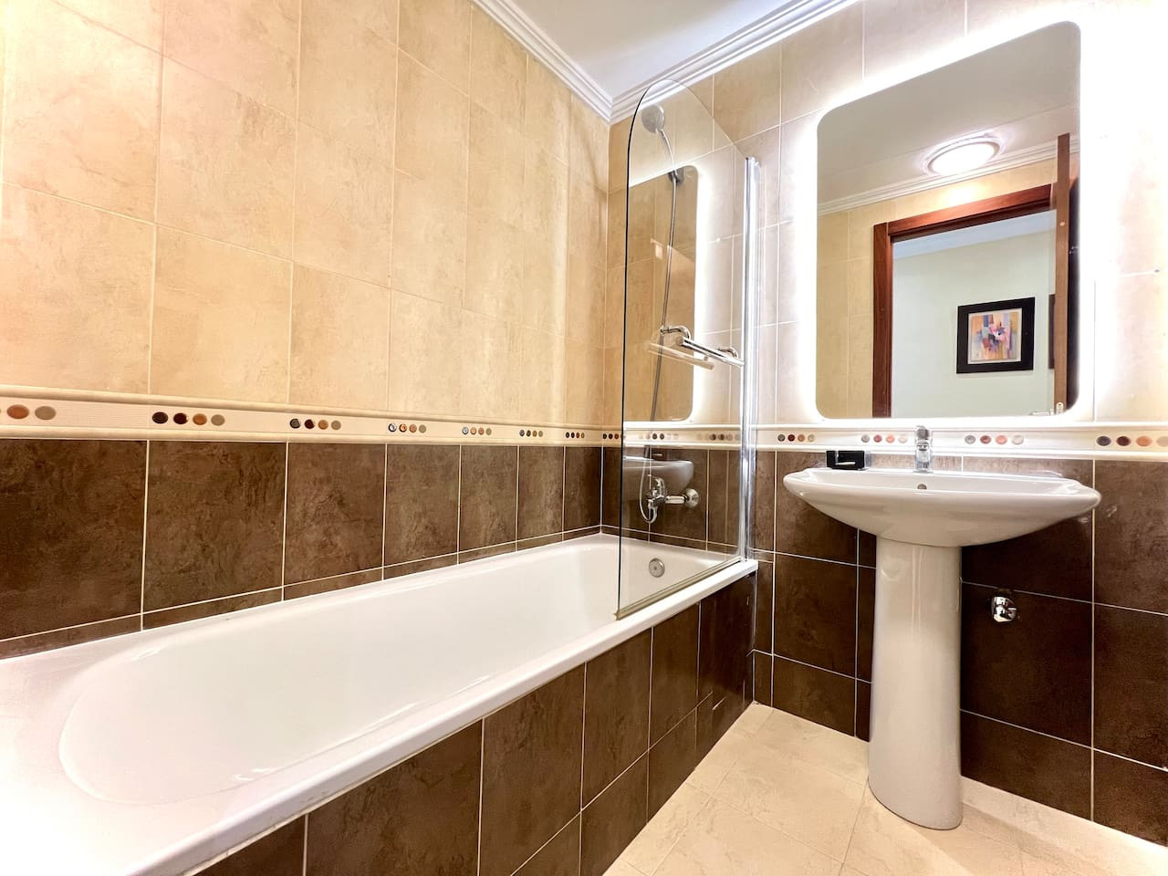 T3B10 · Coastal Elegance - Bella Vista