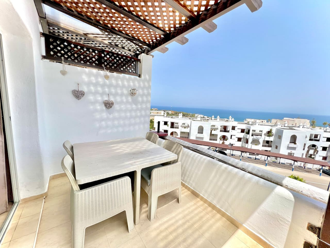 T3B10 · Coastal Elegance - Bella Vista