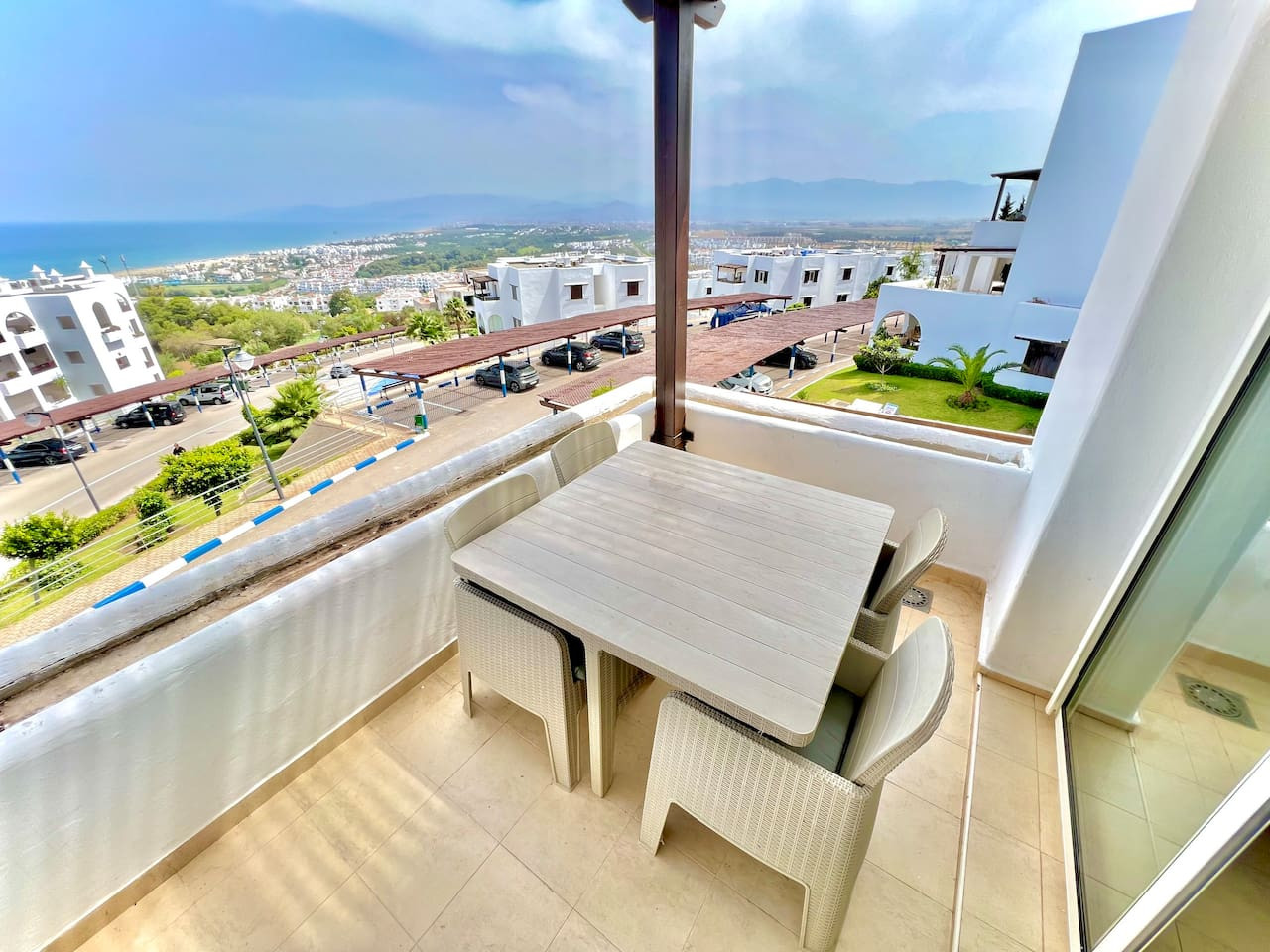 T3B10 · Coastal Elegance - Bella Vista