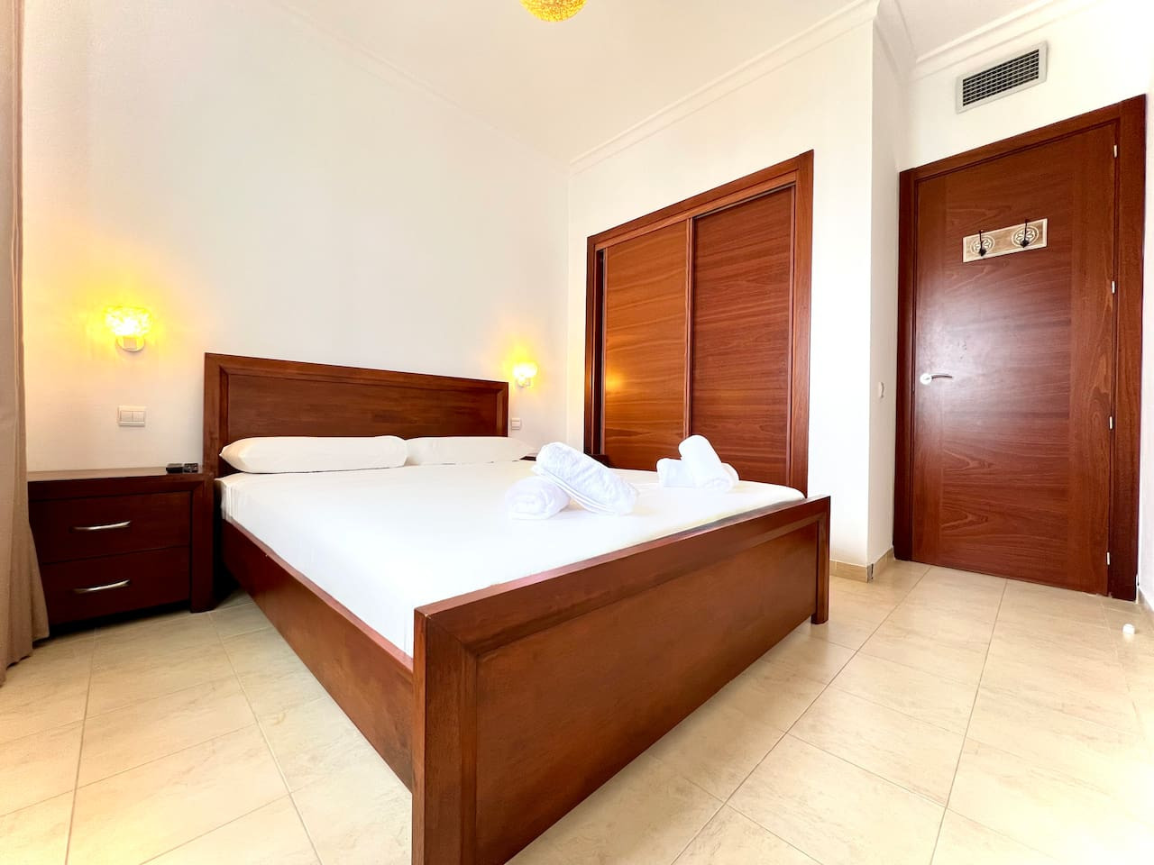 T3B10 · Coastal Elegance - Bella Vista