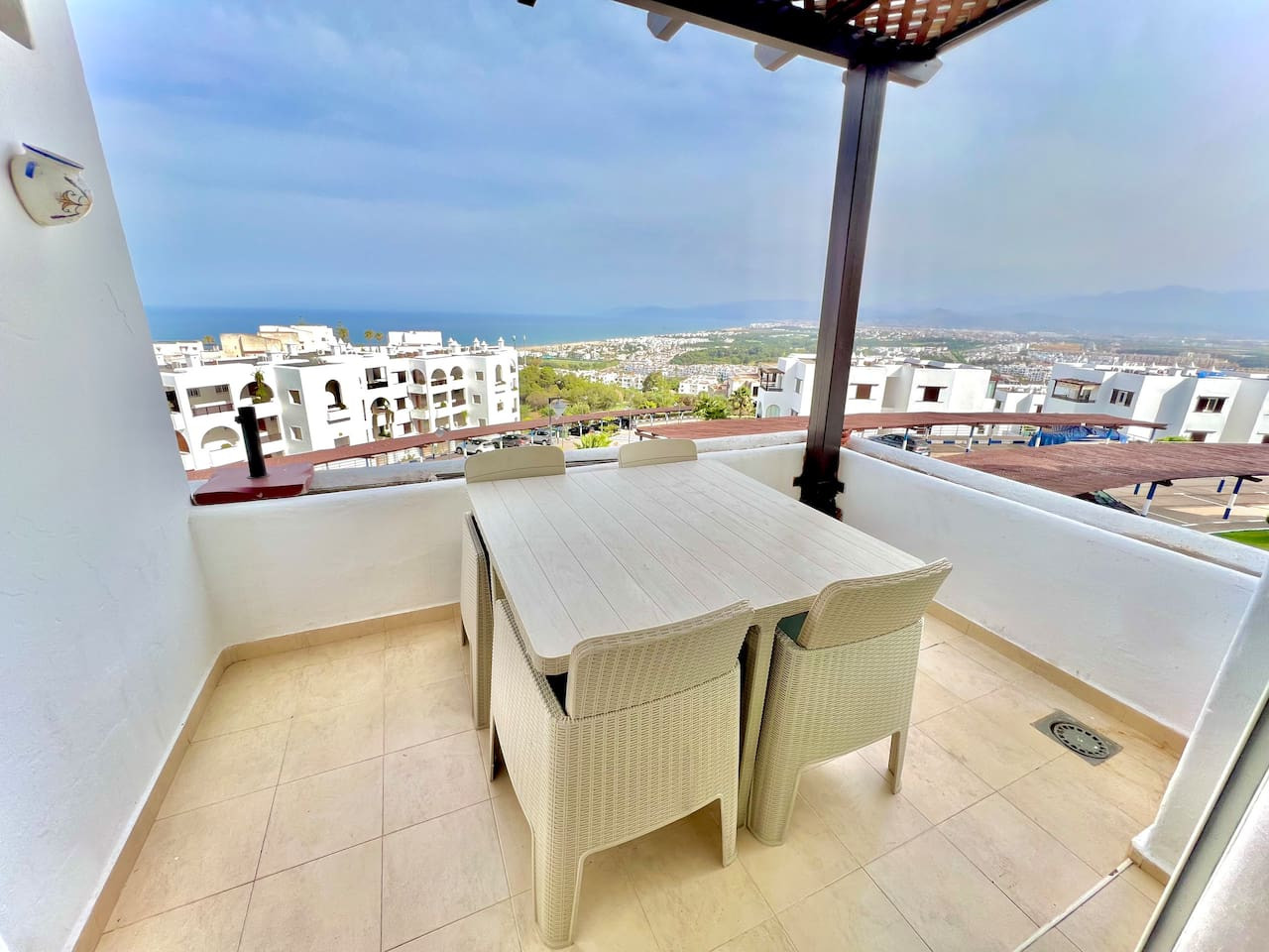 T3B10 · Coastal Elegance - Bella Vista