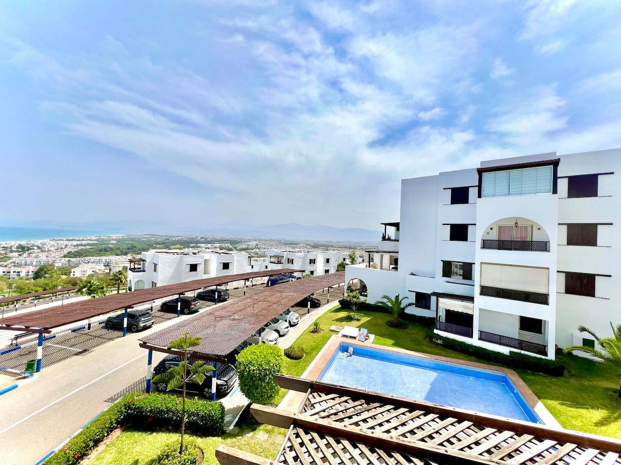 T3B10 · Coastal Elegance - Bella Vista