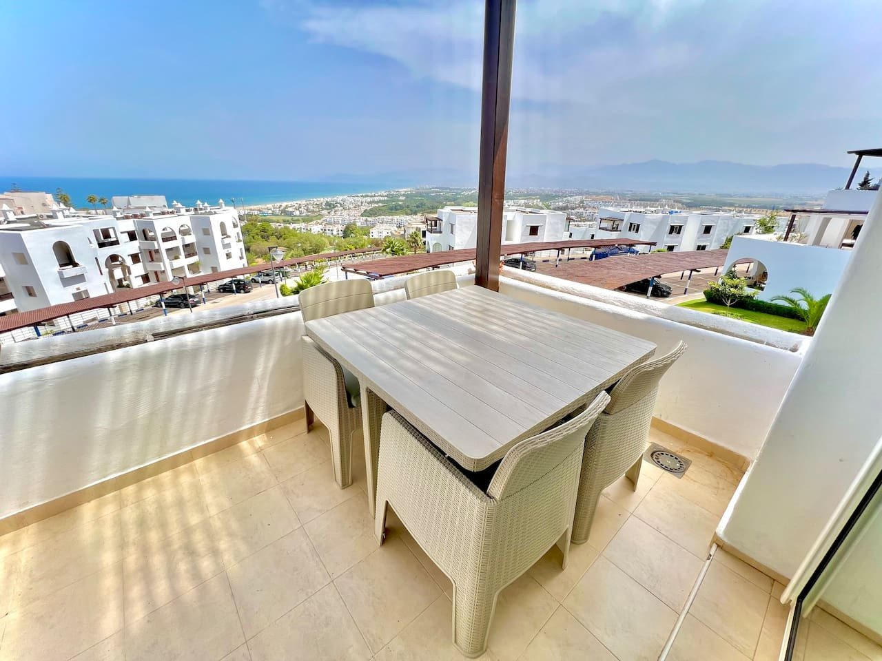 T3B10 · Coastal Elegance - Bella Vista