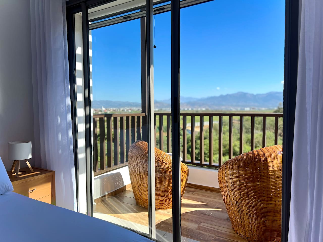 CH77 · Blue Horizon - Cabo Huerto Del Rio