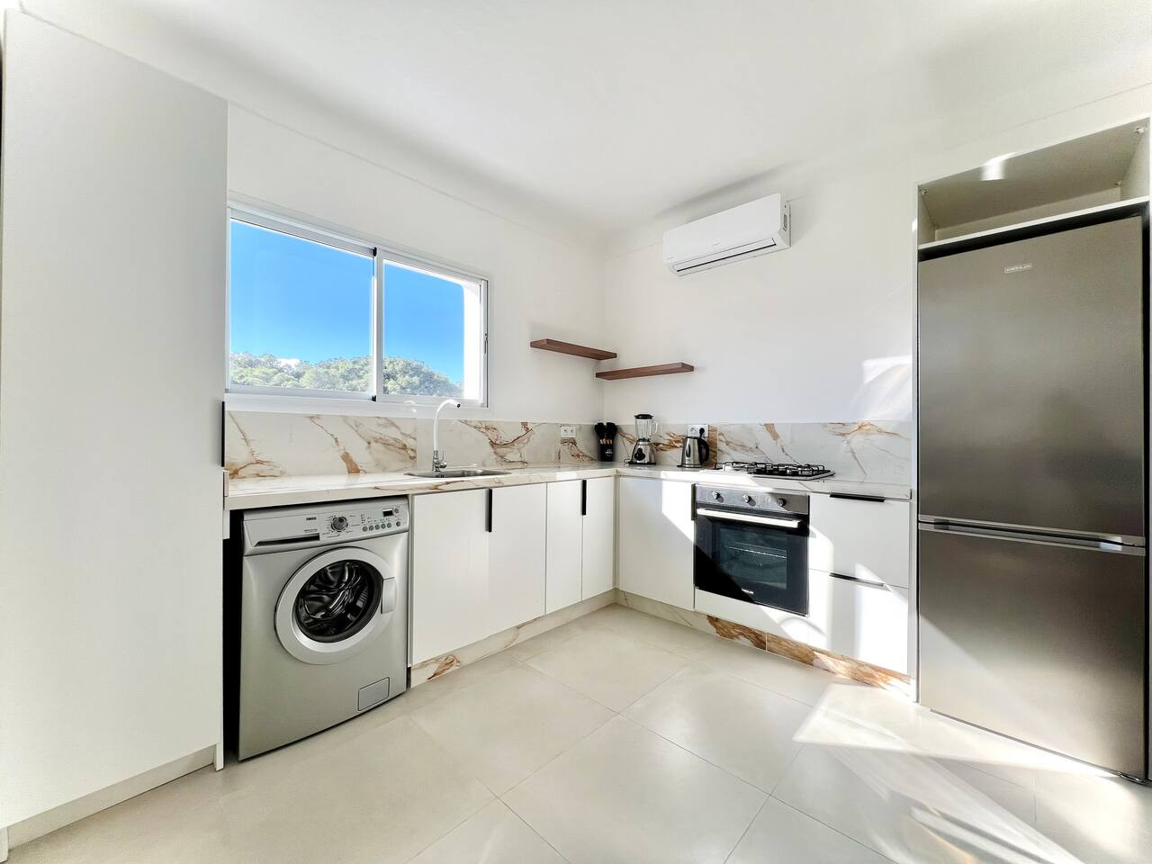 AG2 · Serenity Stay