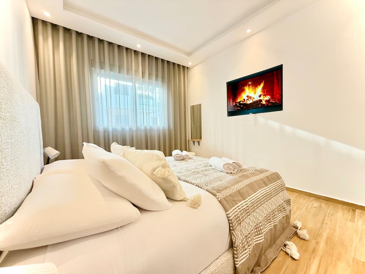 TH12 · Cosy Escape