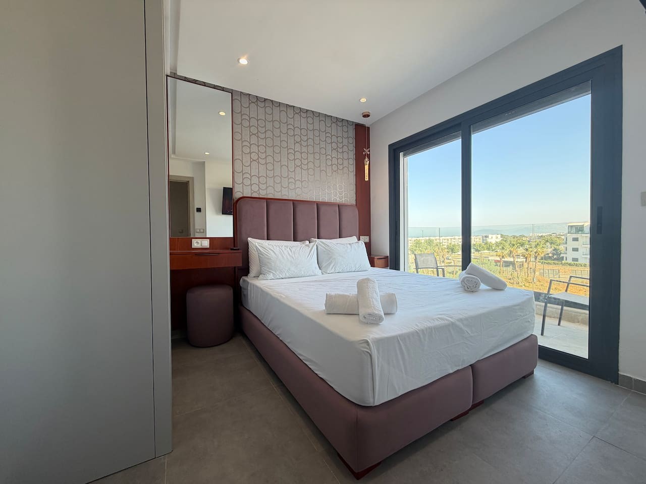CMB612 · Sunset Paradise - Casas Del Mar
