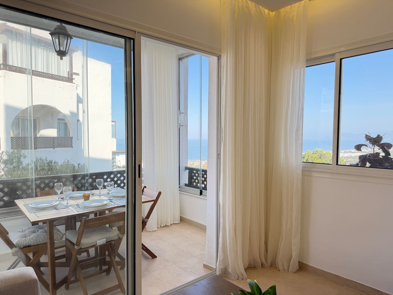 T3D8 · Panoramic View - Bella Vista