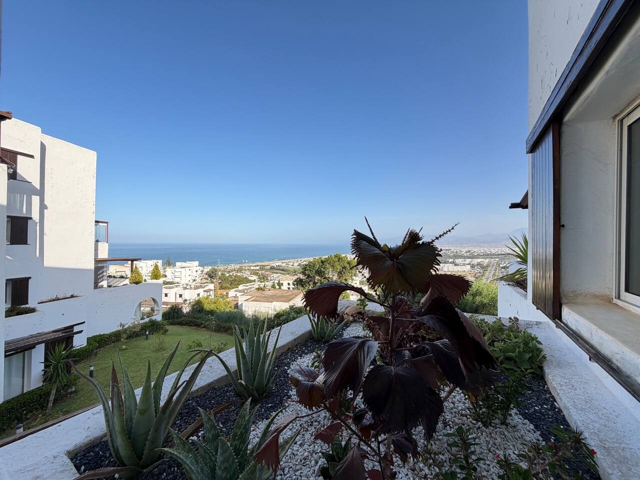 T3D8 · Panoramic View - Bella Vista