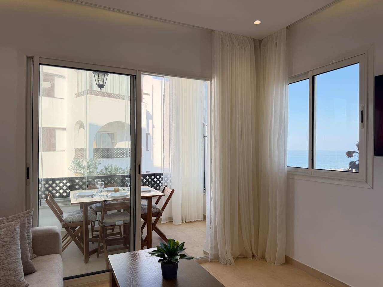 T3D8 · Panoramic View - Bella Vista