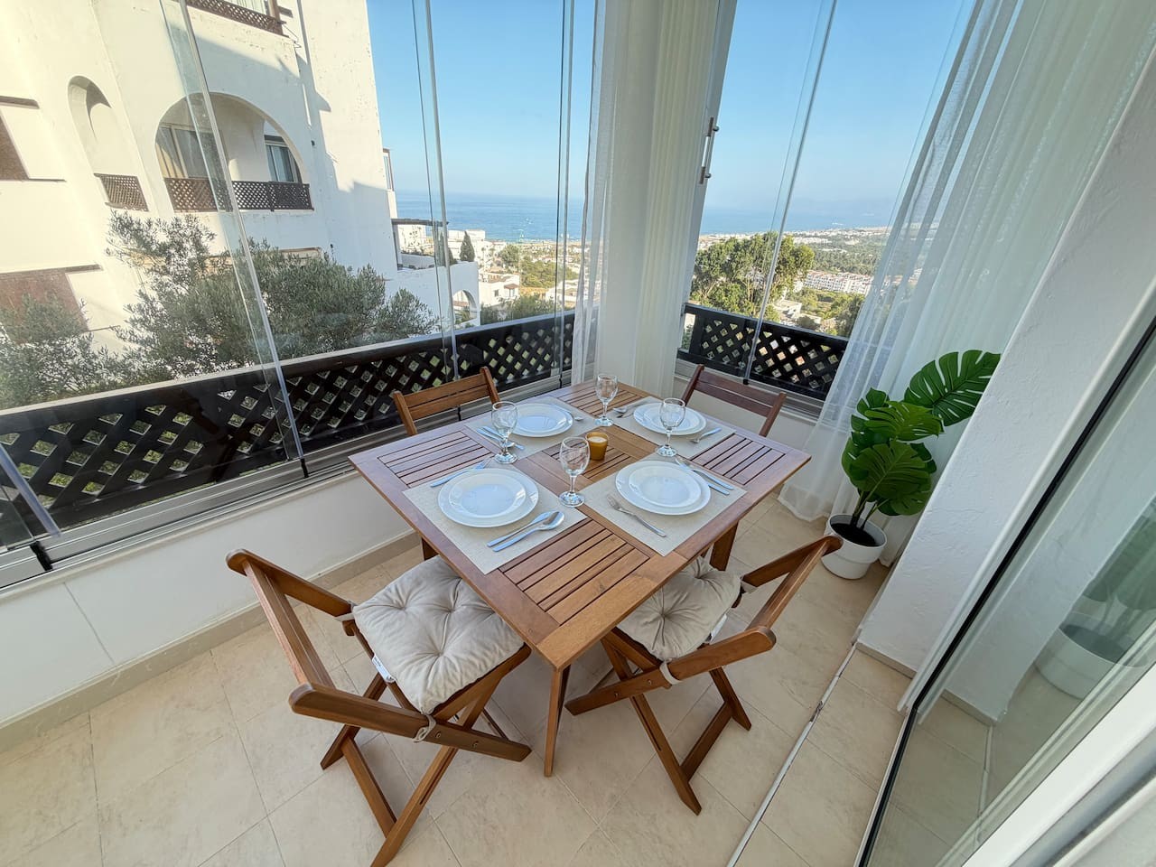 T3D8 · Panoramic View - Bella Vista