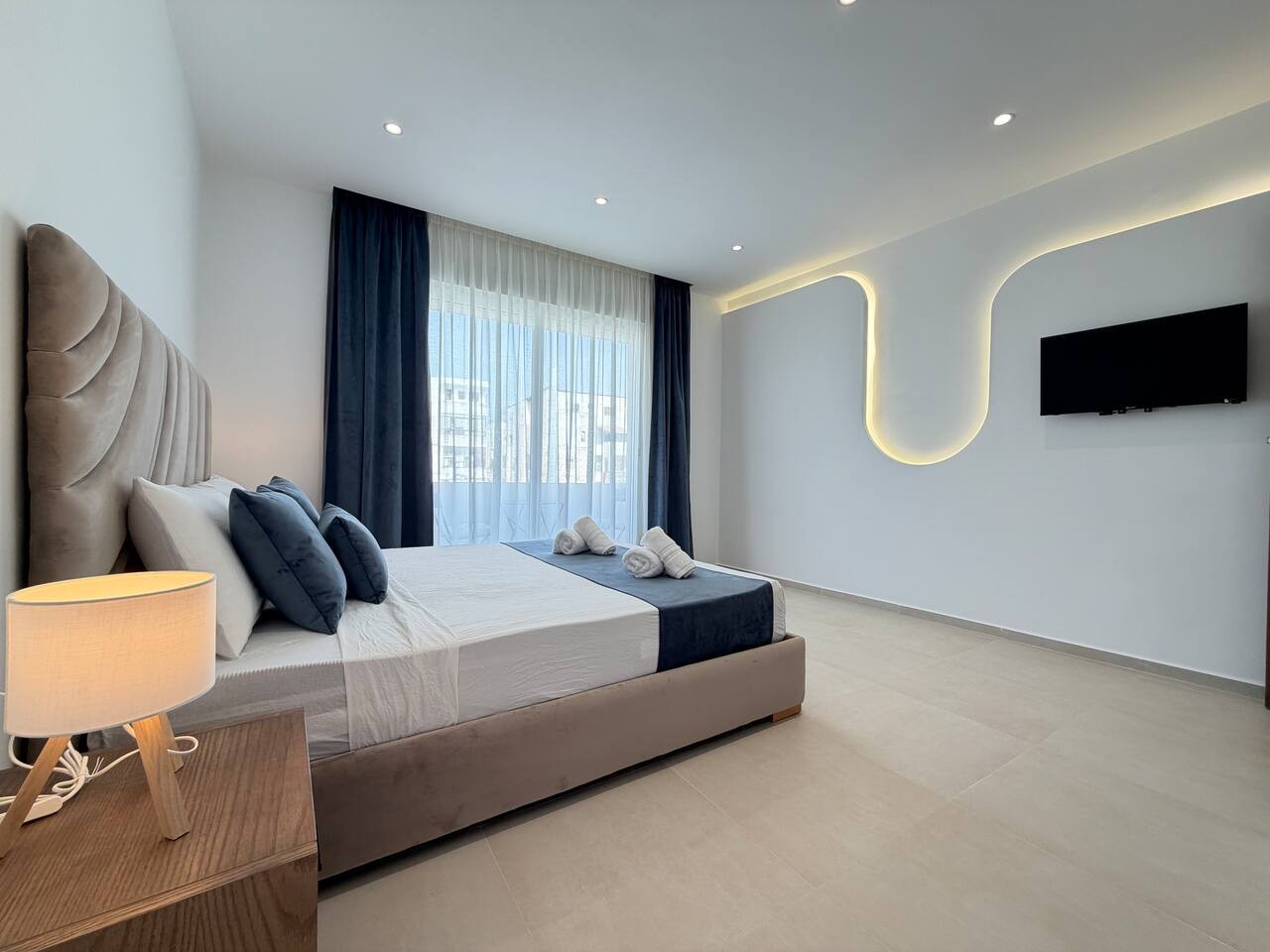206 · Warm Stay