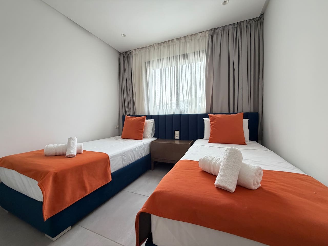 CMB25 · Modern Pearl - Casas Del Mar