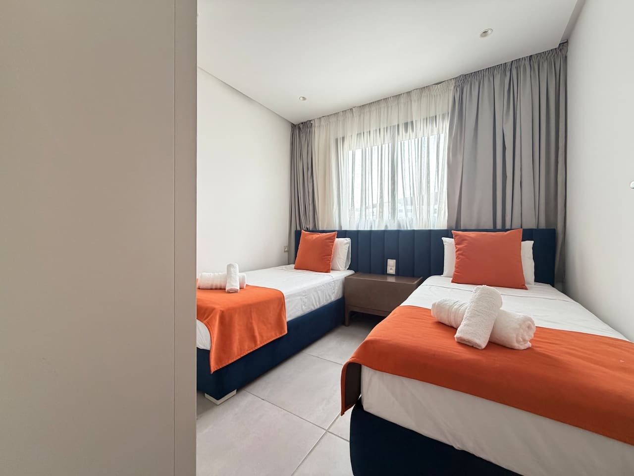CMB25 · Modern Pearl - Casas Del Mar