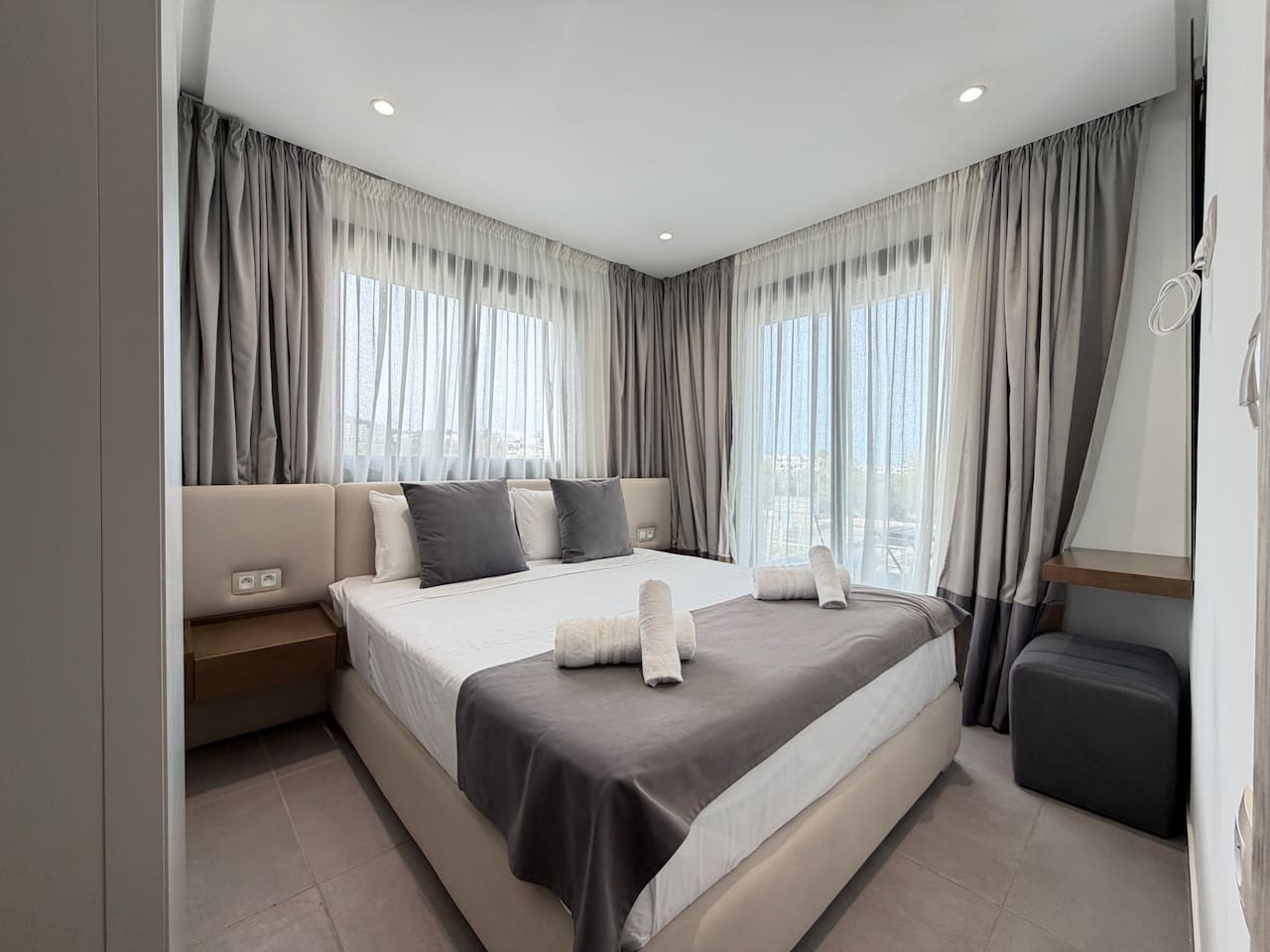 CMB25 · Modern Pearl - Casas Del Mar