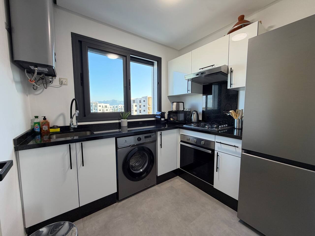 CMB512 · Marine Harmony - Casas Del Mar