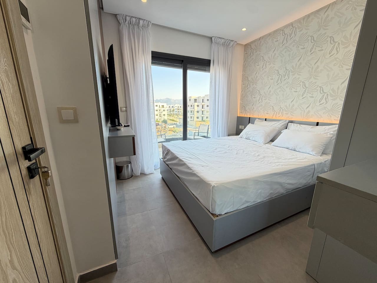 CMB512 · Marine Harmony - Casas Del Mar