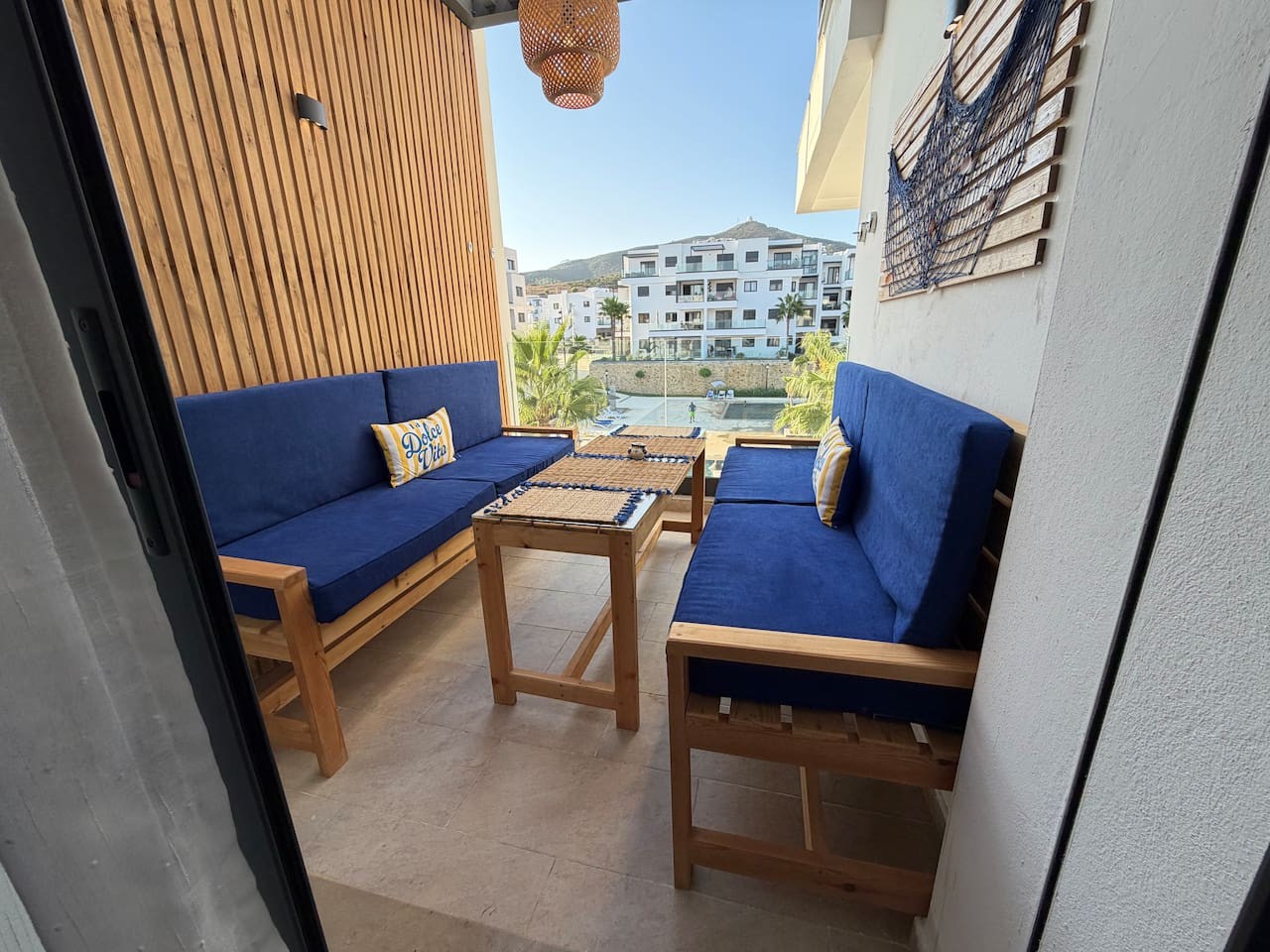 CMB512 · Marine Harmony - Casas Del Mar