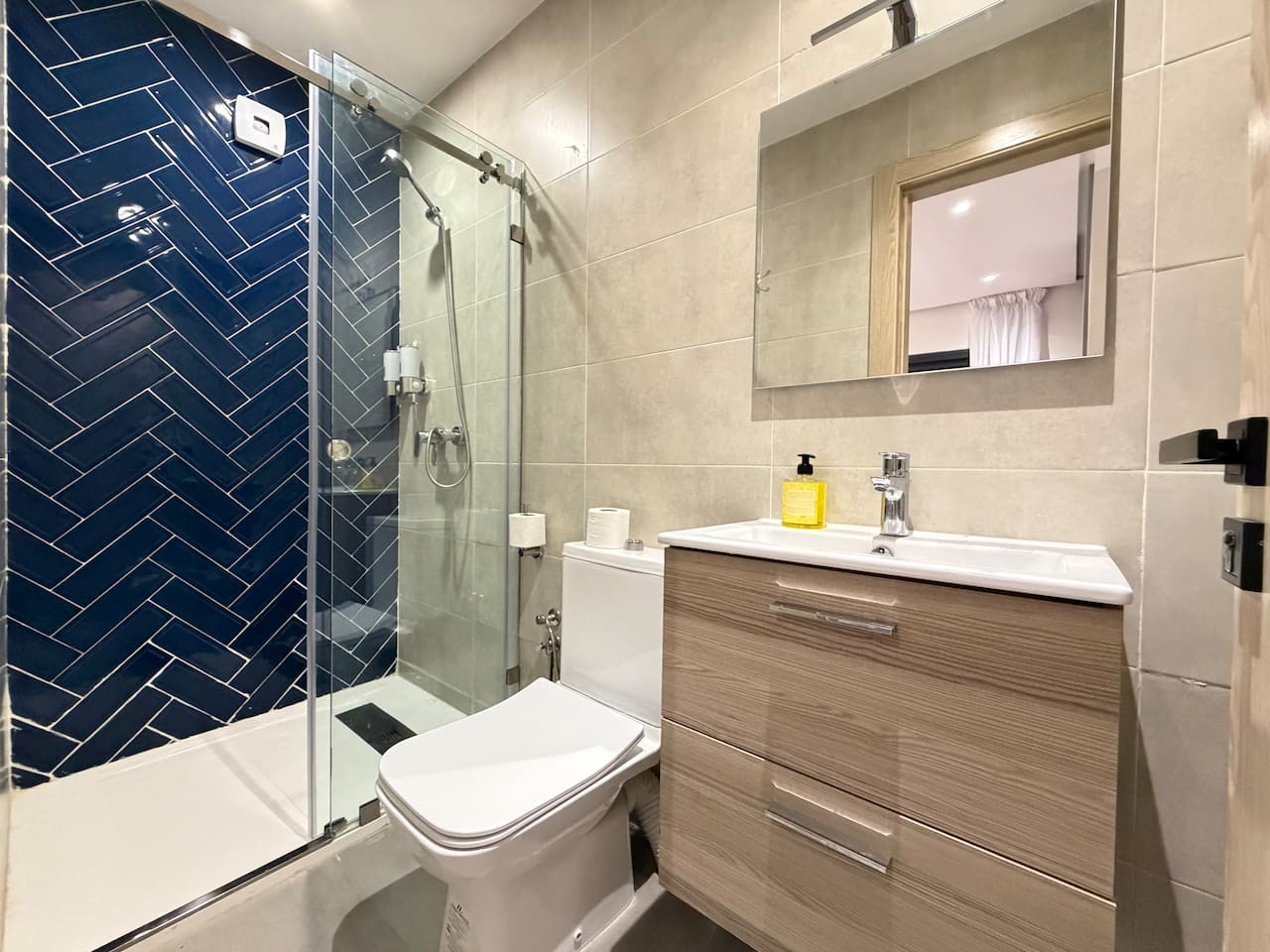 CMB512 · Marine Harmony - Casas Del Mar