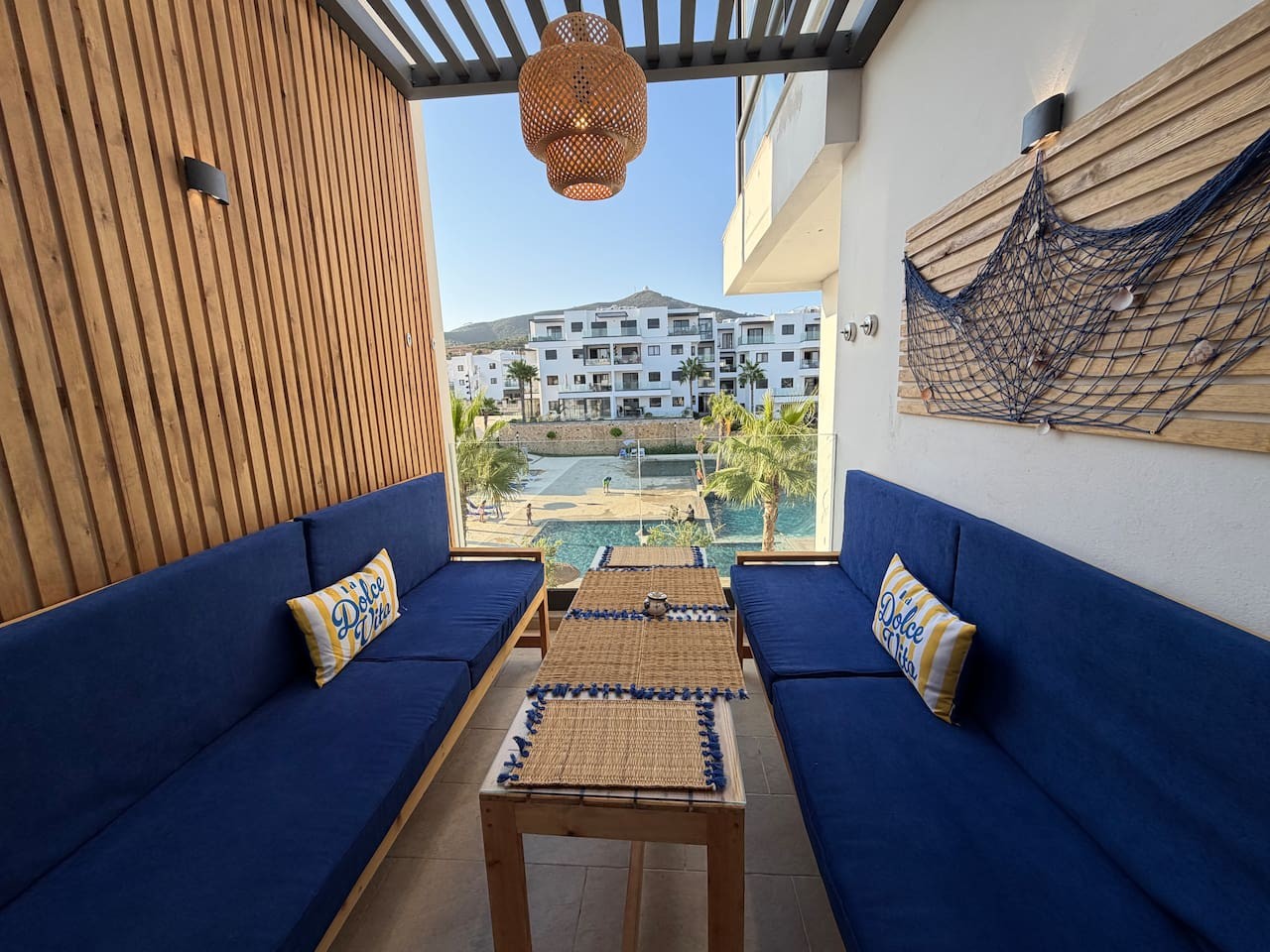 CMB512 · Marine Harmony - Casas Del Mar