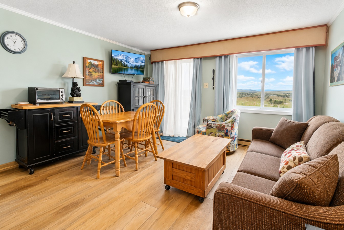 ML152 Mountain View Slope Side Retreat parking Wi-Fi VIEW!