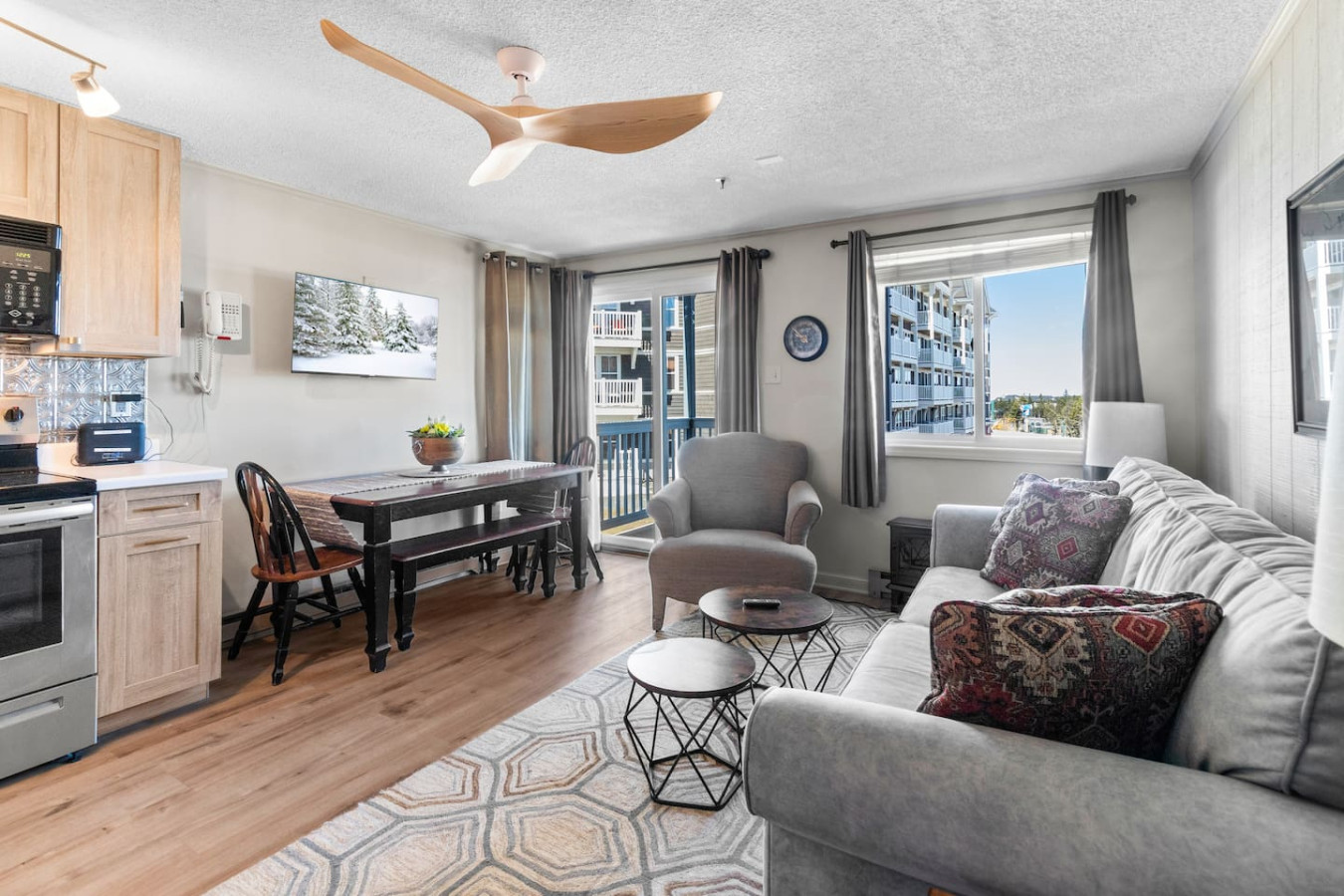 ML210 Sweet View Central Location WiFi Parking