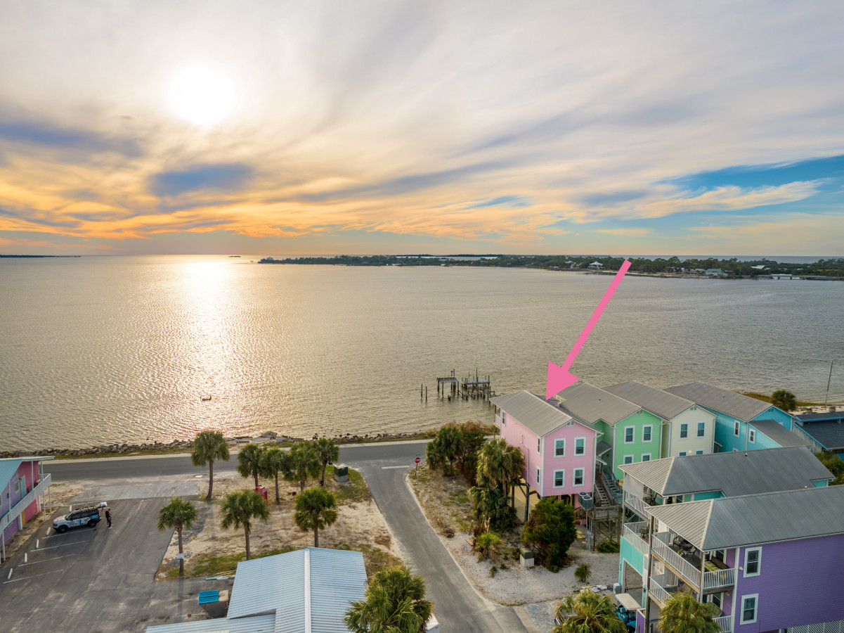 Pink Pearl — McCormick Management Cedar Key, FL Vacation Rentals