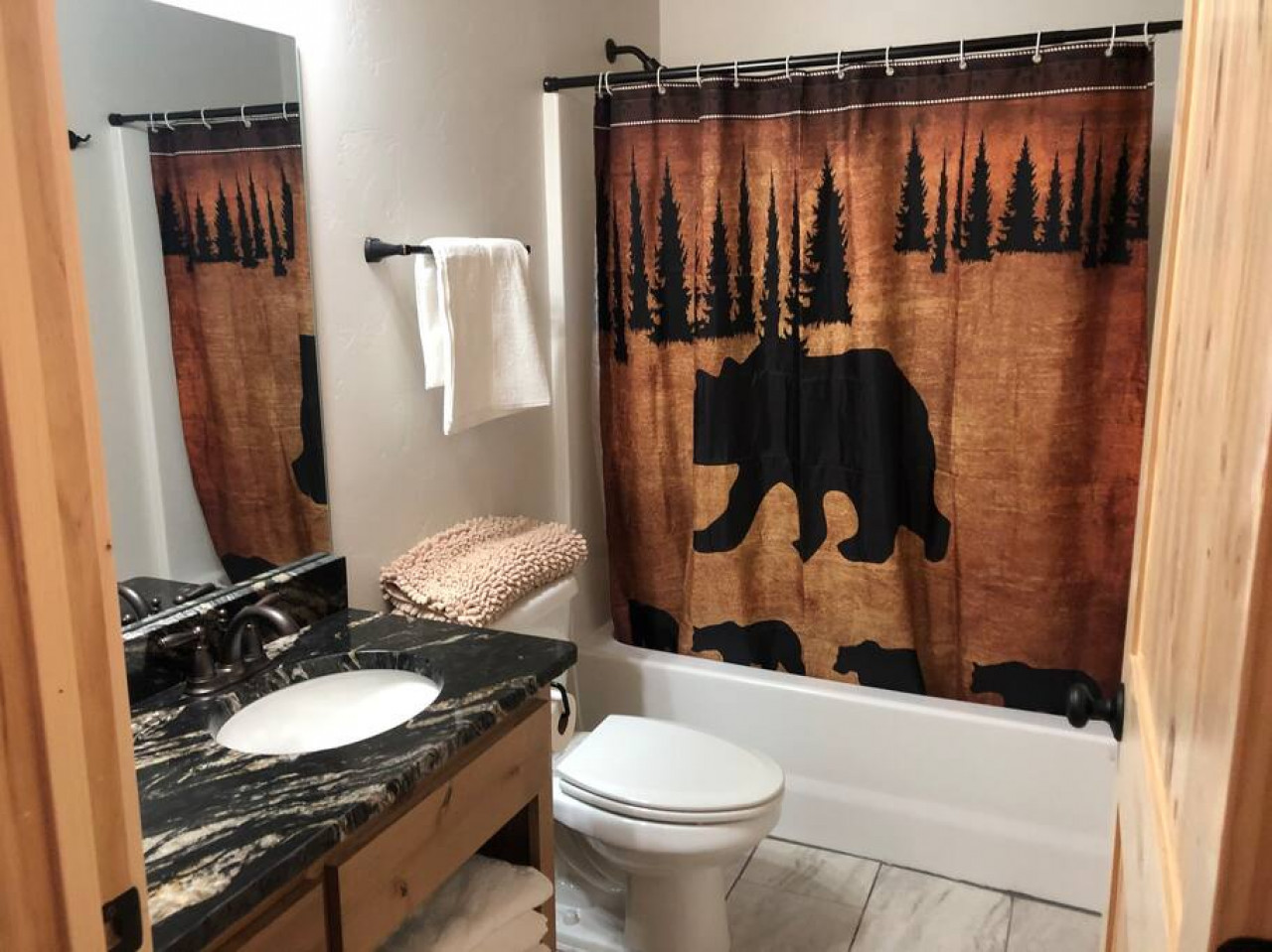 Heated tile floors throughout cabin