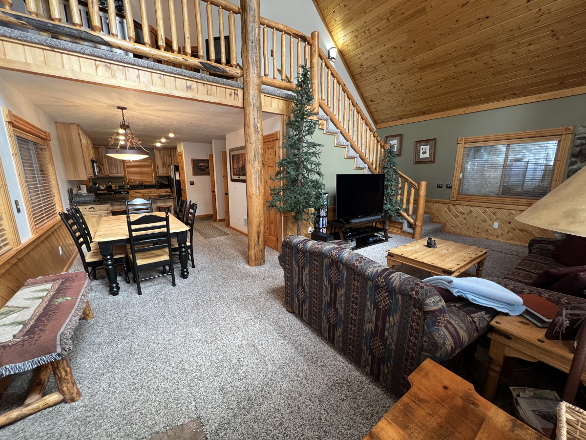 Whispering Pine Cabin 6