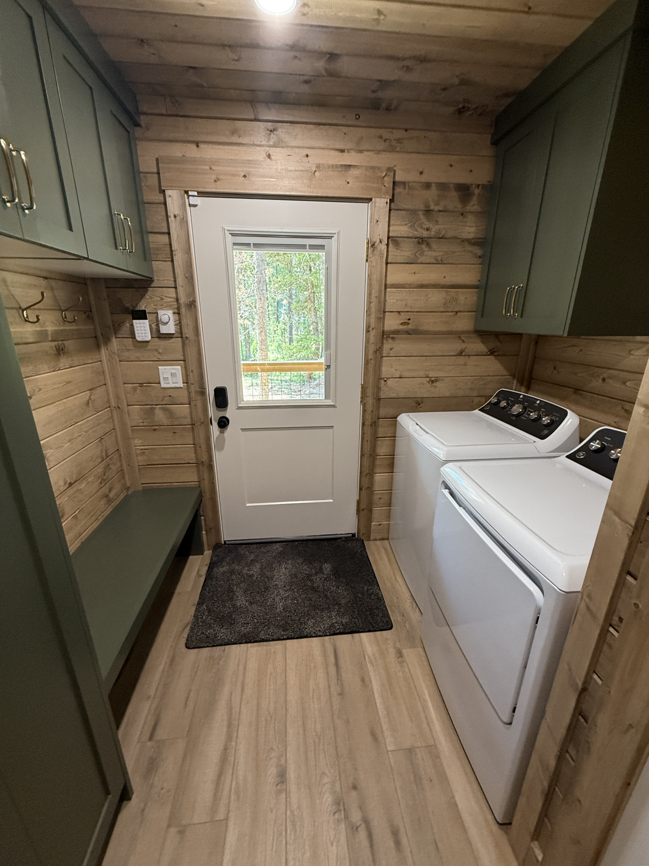 Feel right at home with a washer and dryer