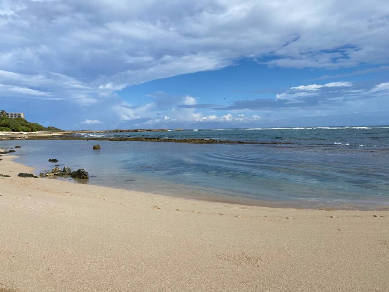 Cozy Condo with Pools in Kahuku photo 28