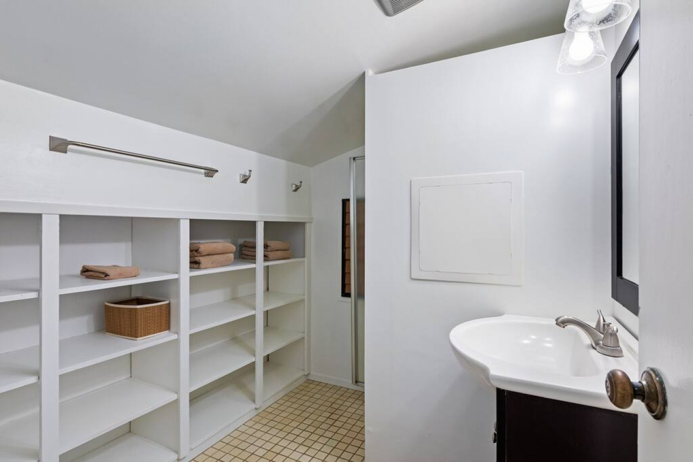 Cozy Condo with Pools in Kahuku photo 21