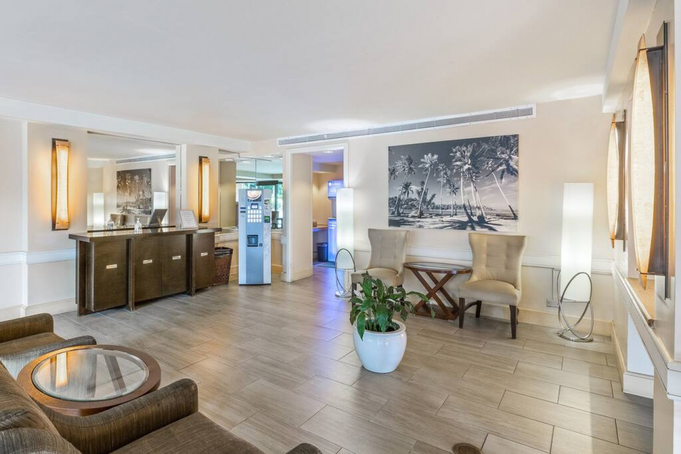 Cozy Waikiki Room with Free Parking photo 29
