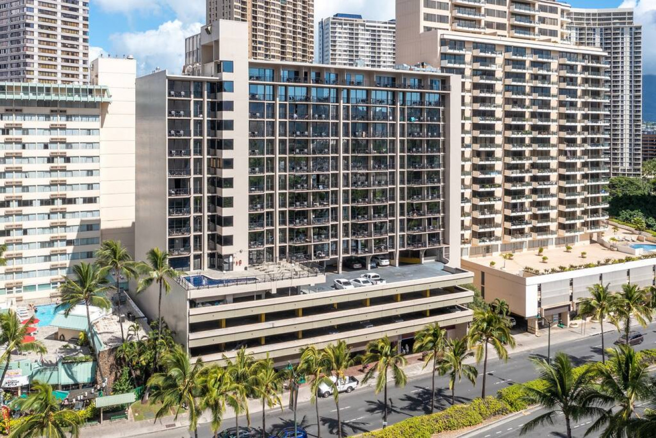 Cozy Waikiki Room with Free Parking photo 36