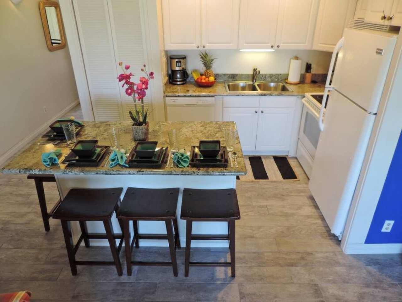 Dining / kitchen