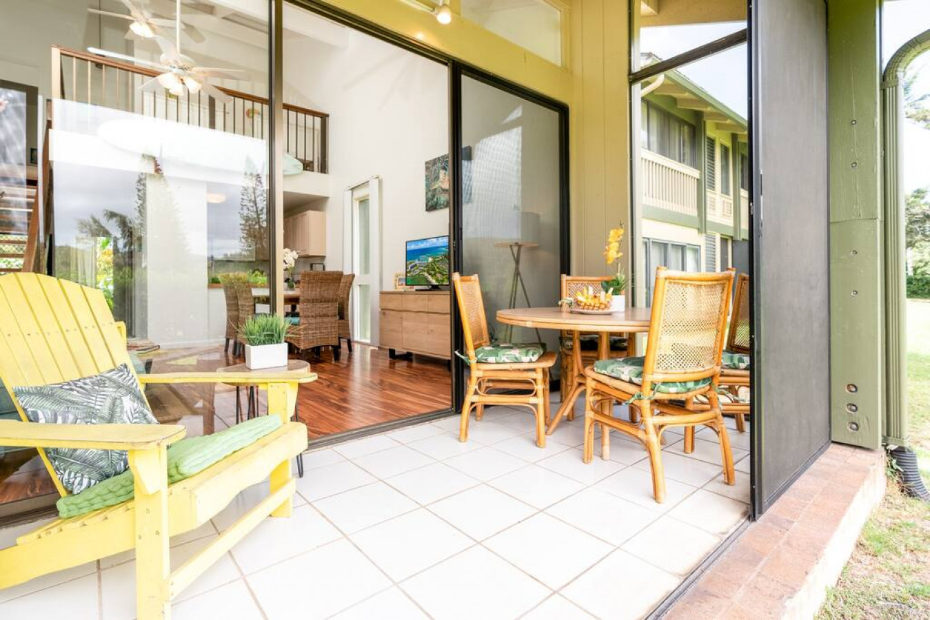 Spacious Family Condo Overlooking Golf Course photo 16