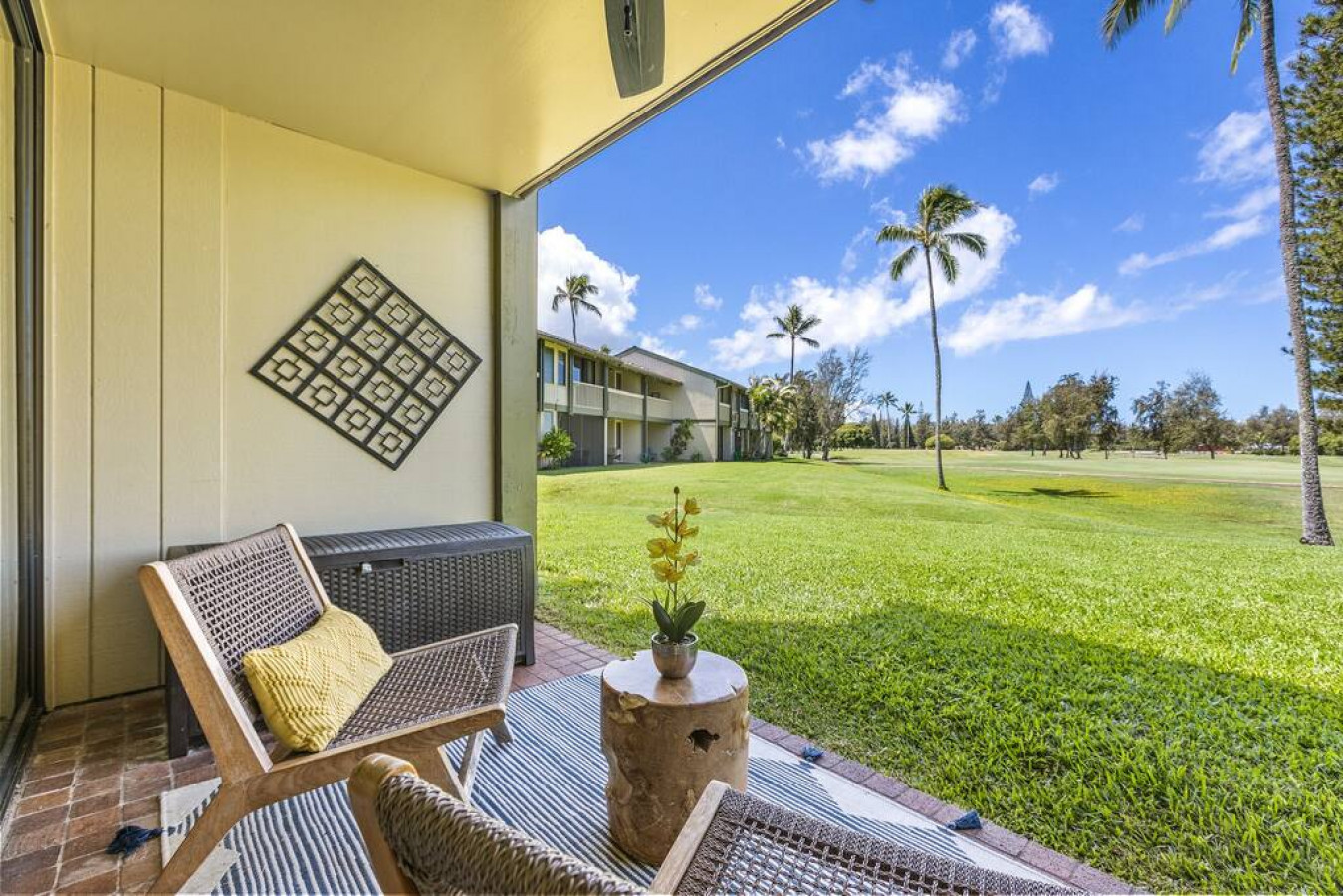 Golf course front Lanai (terrace)