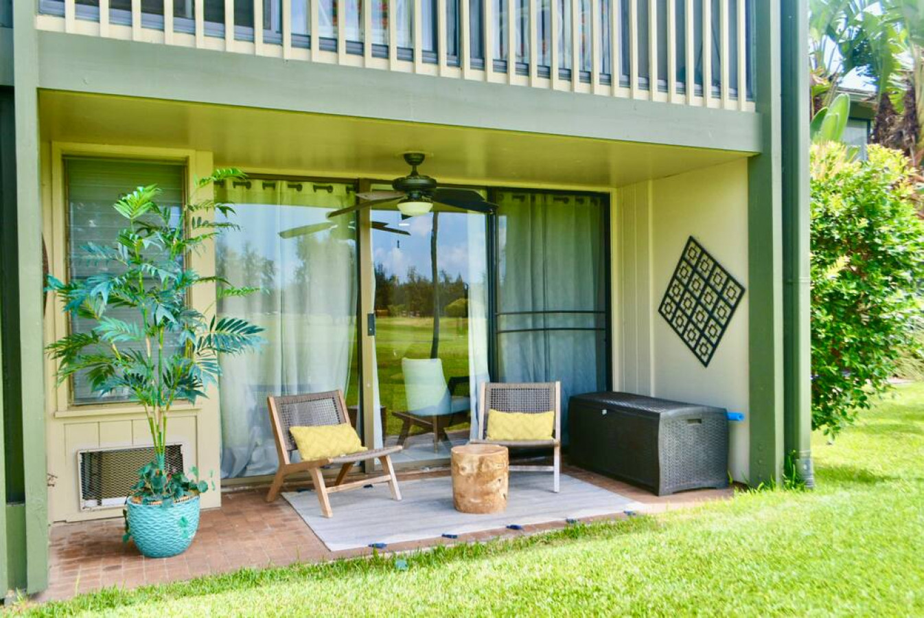 Golf course front Lanai (terrace)