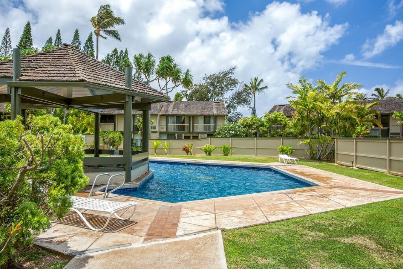 Turtle Bay Condo with Pool Access photo 4