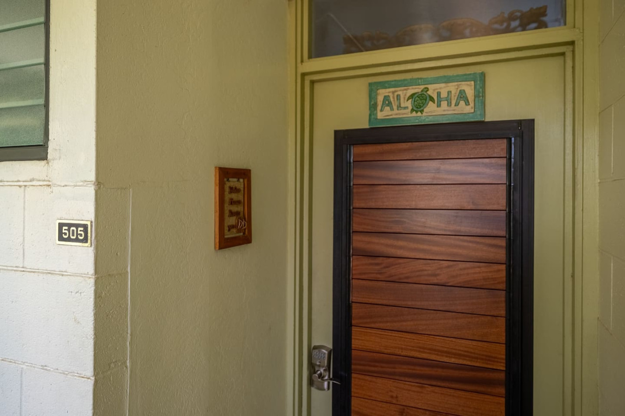 Private Beachfront Retreat in Haleiwa photo 16