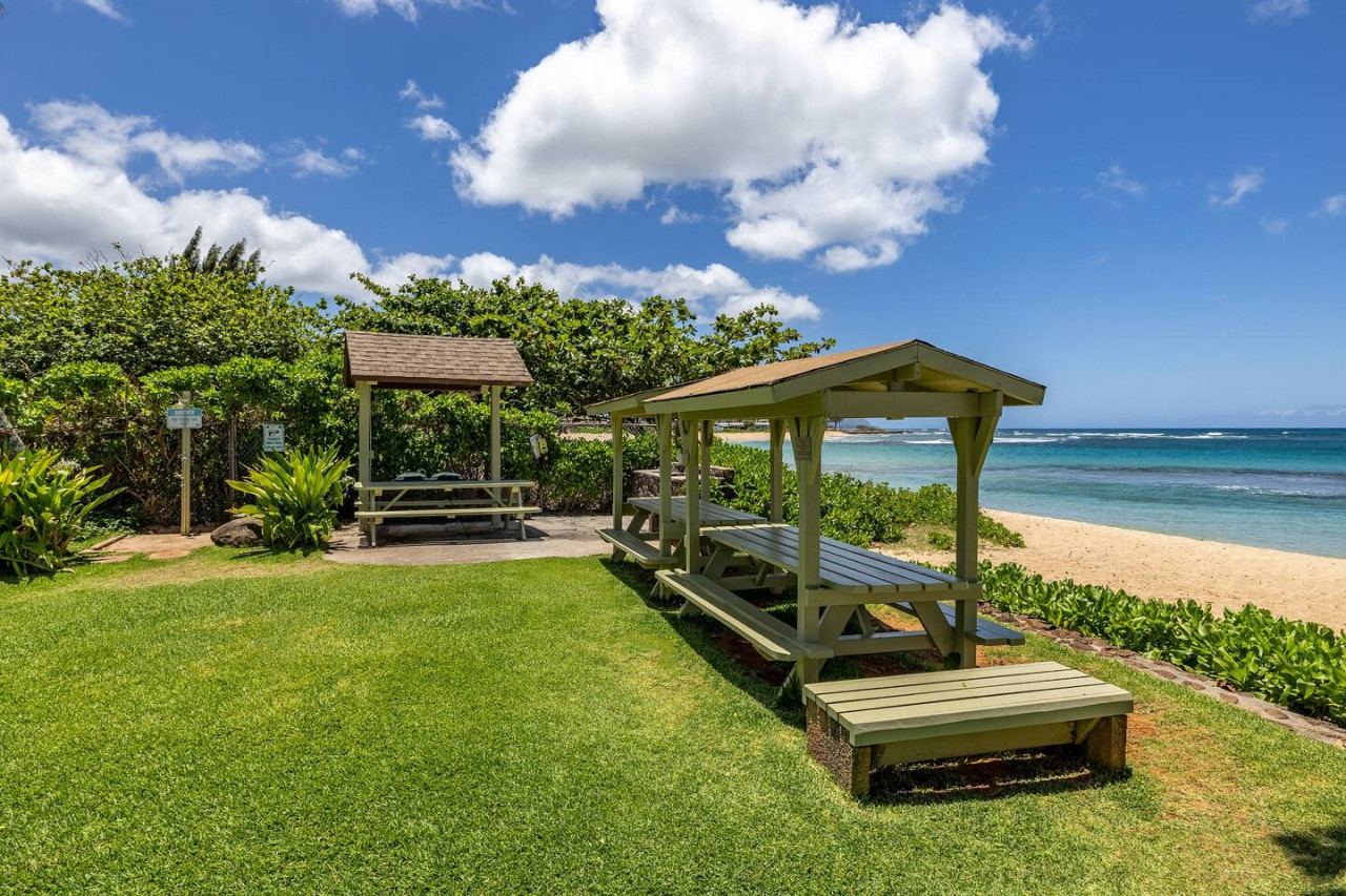 Private Beachfront Retreat in Haleiwa photo 20