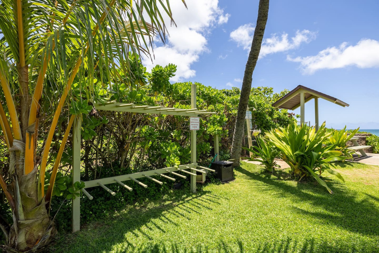 Private Beachfront Retreat in Haleiwa photo 14