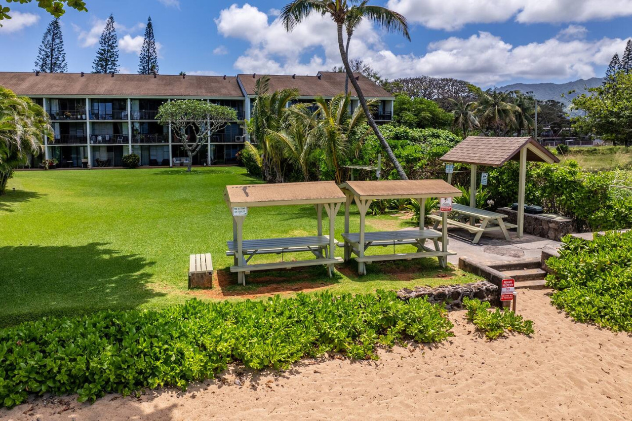 Private Beachfront Retreat in Haleiwa photo 23