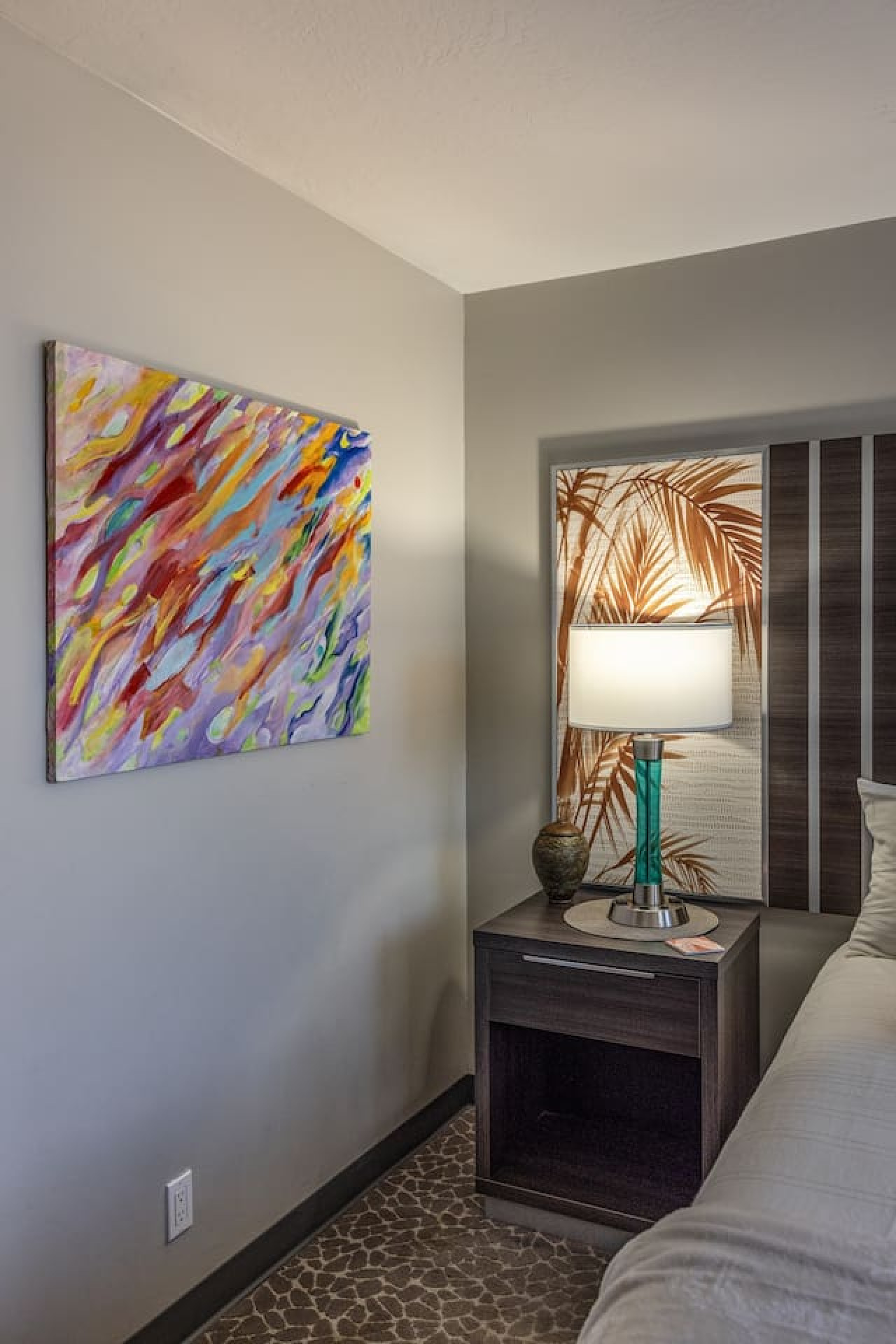 Cozy Room in Heart of Waikiki photo 8