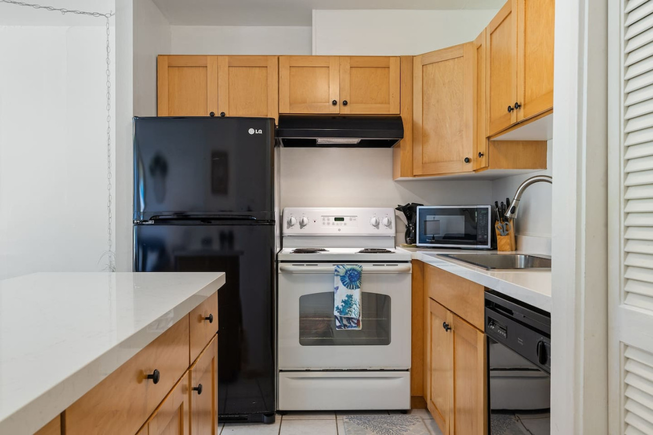Ground-Floor Condo Near Turtle Bay Beach photo 10