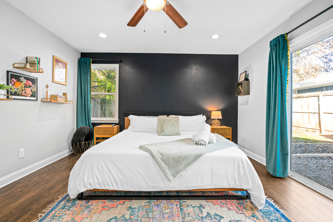 Stylish Home With Fenced Yard And Firepit - Charming Atlanta Escape - Atlanta, GA